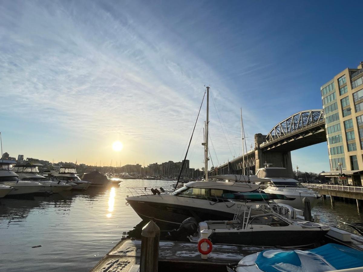 Downtown 1Br Condo At Granville Strip Near English Bay Vancouver Eksteriør bilde